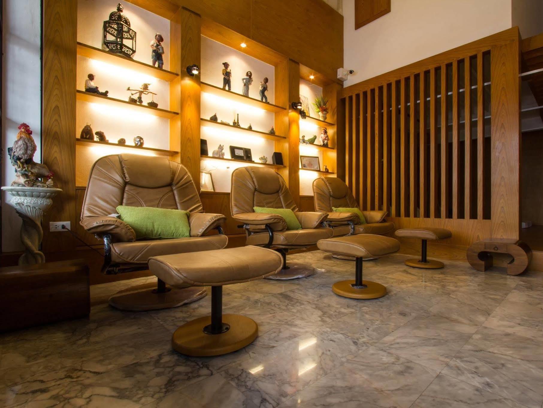 At Ease Bijou Chiang Mai Exterior foto